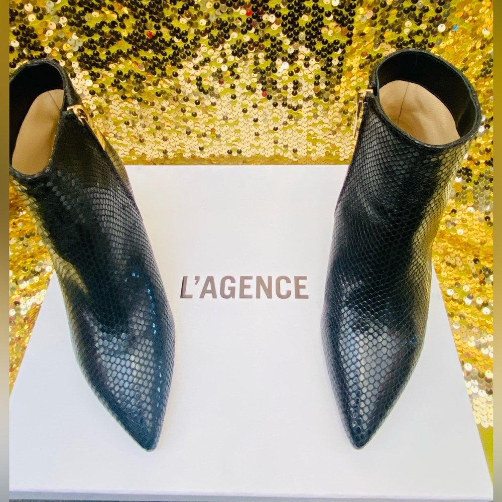 🖤AIMEE II BLACK SNAKE POINTED TOE BOOTIES💛